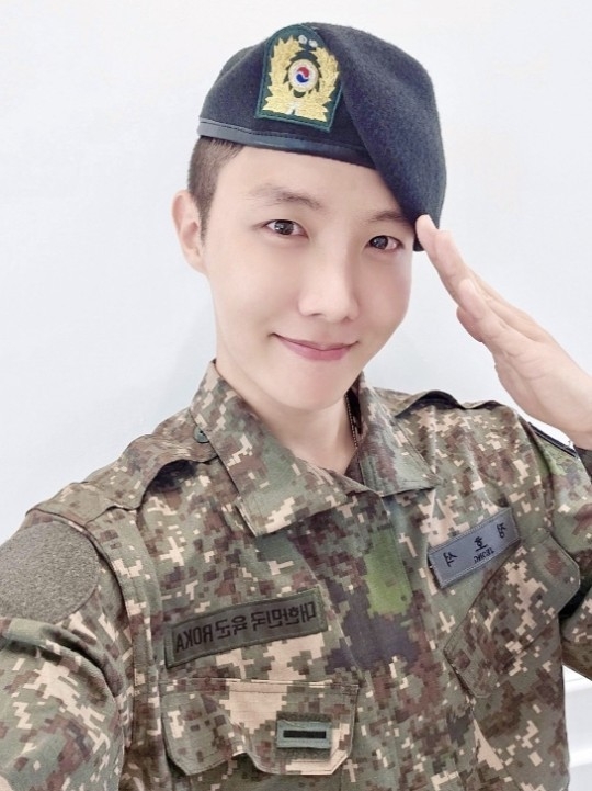 제이홉. (사진=위버스 제공)