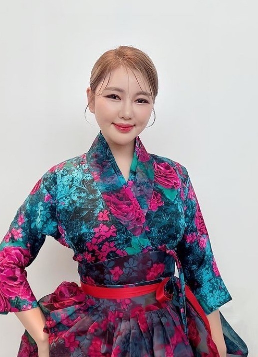 (사진=송가인 인스타그램)