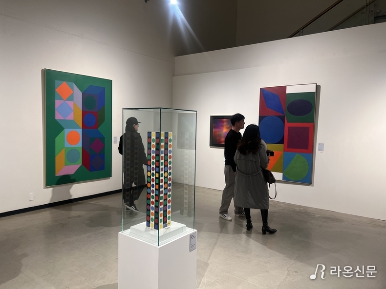‘빅토르 바자렐리 : 반응하는 눈’ 展. (사진=현장 취재원)