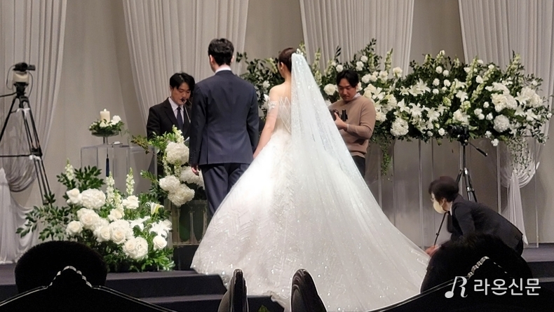 개그맨 조래훈 예비신부 입장. (사진=현장 취재원)