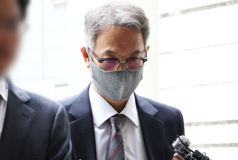 <strong>법정 향하는 서정식 전 현대오토에버 대표/사진=연합뉴스</strong>