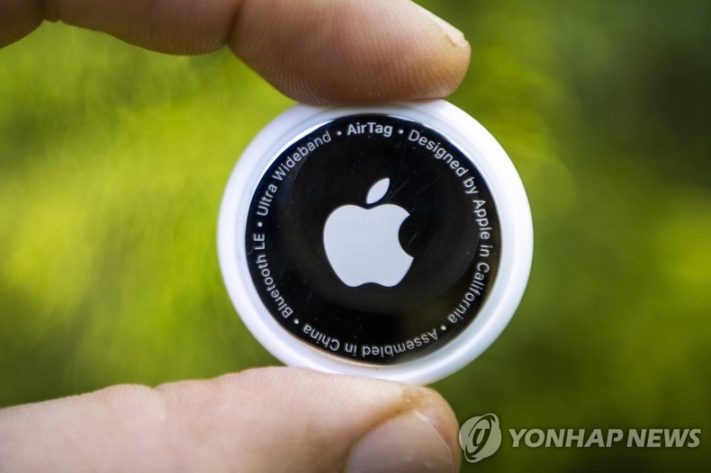 <strong>애플의 위치 추적 장치 에어태그(사진=연합뉴스)</strong>