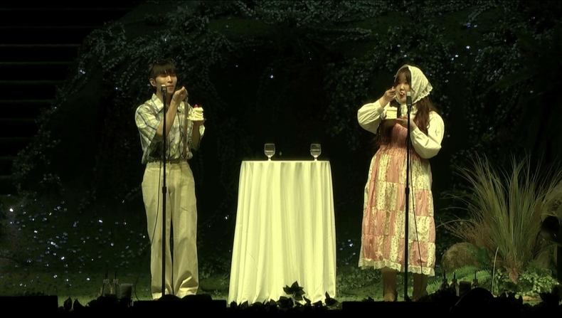악뮤 10주년 콘서트 '케익의 평화' 무대 모습/사진=YG엔터테인먼트