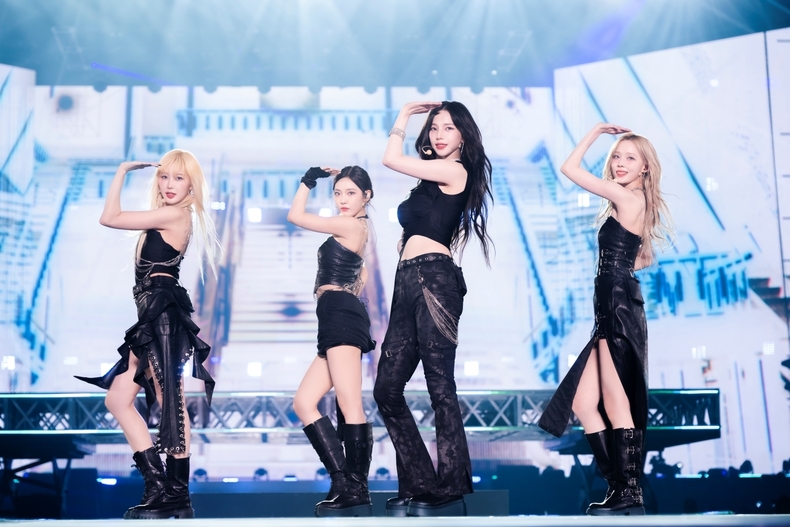 에스파 도쿄돔 단독 콘서트 모습/사진=SM엔터테인먼트