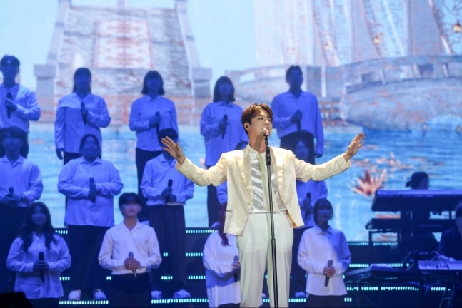 이찬원 부산공연 모습/사진=대박기획