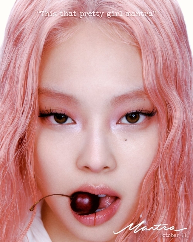 제니 싱글 '만트라' 콘셉트 포토/사진=QA엔터테인먼트