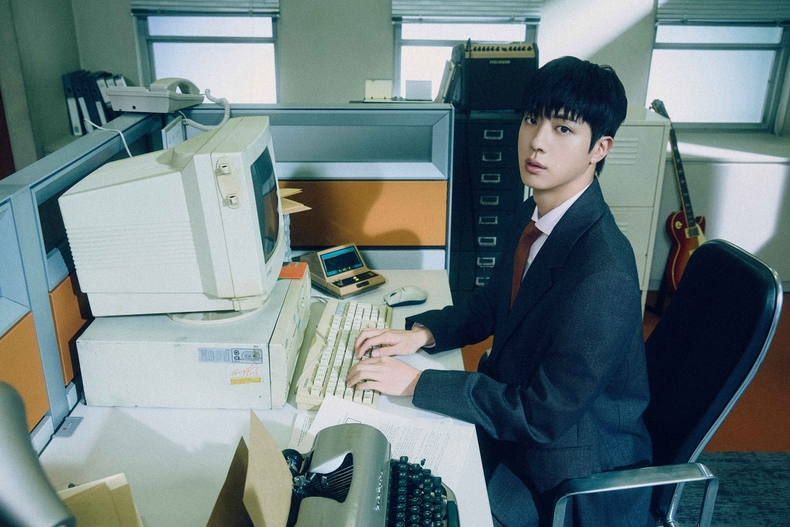 방탄소년단 진 'Happy' 콘셉트 포토/사진=빅히트 뮤직