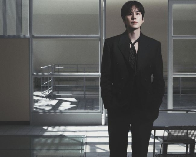 첫 정규 앨범 ‘컬러스(COLORS)' 발표한 규현/사진=안테나