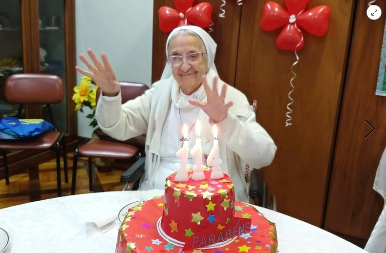 2022년 이나 카나바호 수녀의 114번째 생일파티 모습(브라질 테레사수녀회 홈페이지, 연합뉴스)