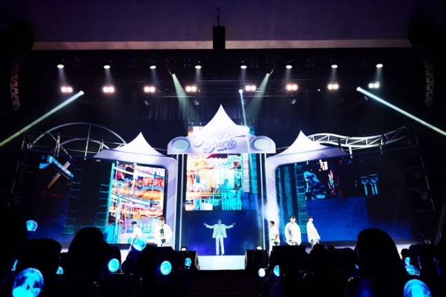 영탁, 데뷔 20년 만에 첫 팬콘서트 개최/사진=어비스컴퍼니