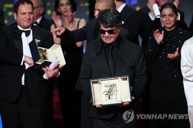 황금종려상 받은 파나히 감독