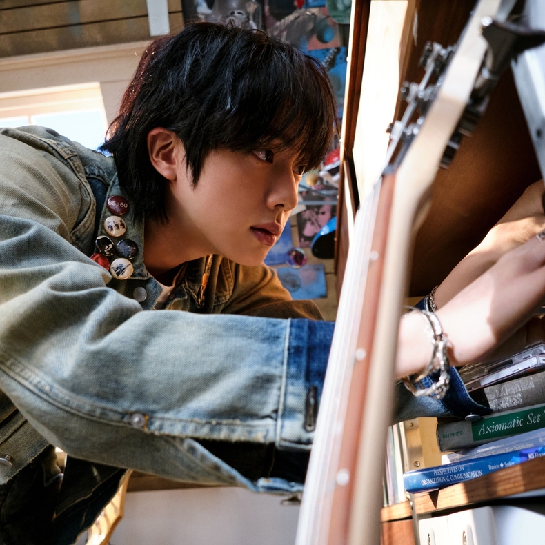 방탄소년단 진/사진=빅히트 뮤직