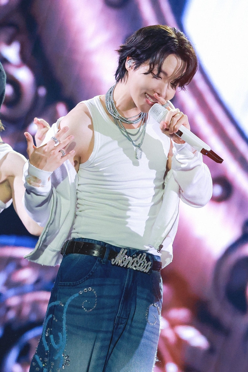 방탄소년단 제이홉 오사카 콘서트 모습/사진=빅히트 뮤직