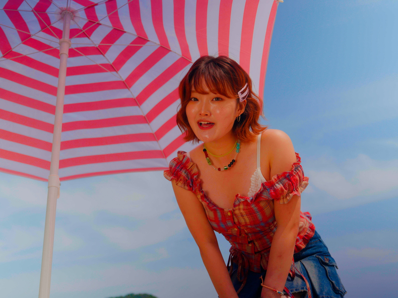 임지우, 서프 록 무드 가득한 새 싱글 'IKYK' 발매/사진=pacific records(퍼시픽 레코드)