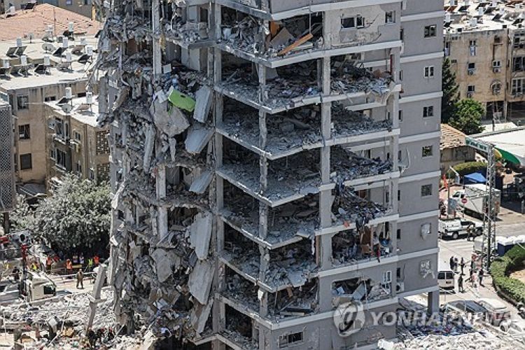 이란에 공습당한 이스라엘 바트얌의 건물