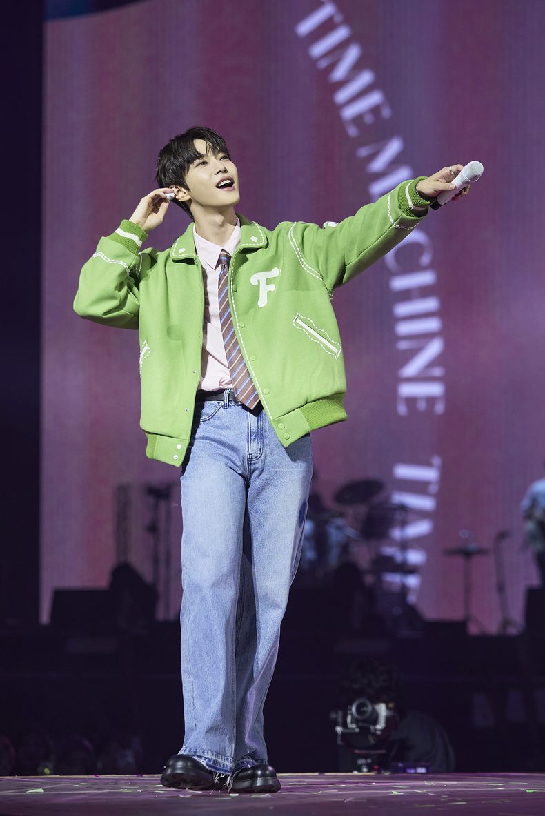 NCT 도영 두 번째 단독 콘서트 'Doors' 모습/사진=SM엔터테인먼트