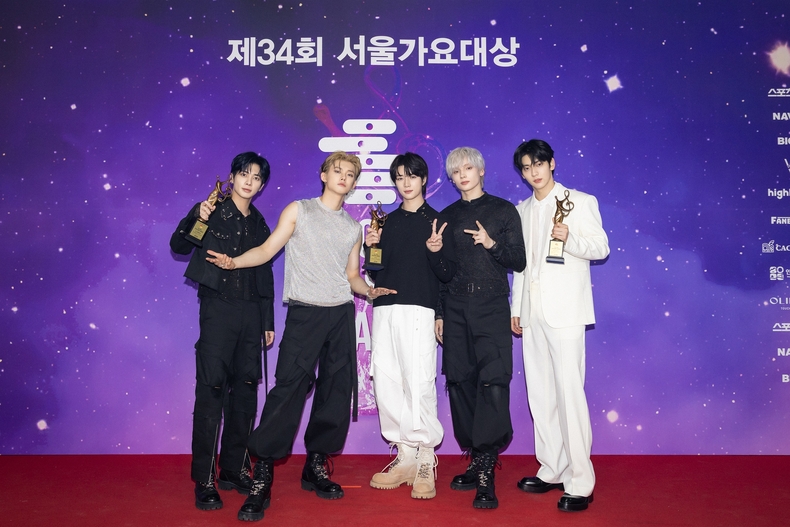 투모로우바이투게더 서가대 본상 등 3관왕 차지/사진=빅히트 뮤직