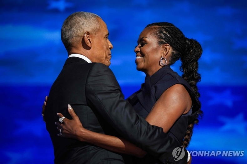 작년 8월 20일 미국 민주당 전당대회에서의 오바마 부부 모습.