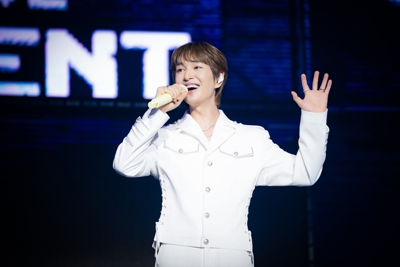 온유 첫 월드투어 'ONEW THE LIVE' 서울 공연 성료/사진=그리핀엔터테인먼트