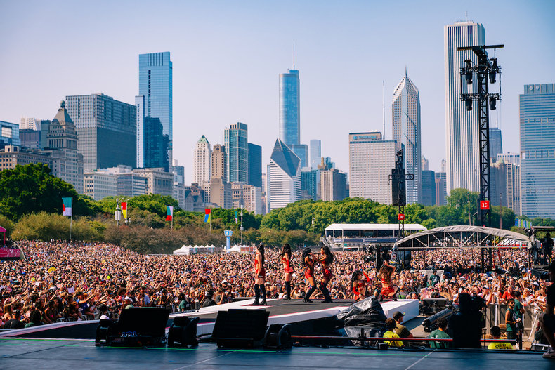 KATSEYE(캣츠아이) '롤라팔루자 시카고' 무대/사진=롤라팔루자 시카고(Lollapalooza Chicago)
