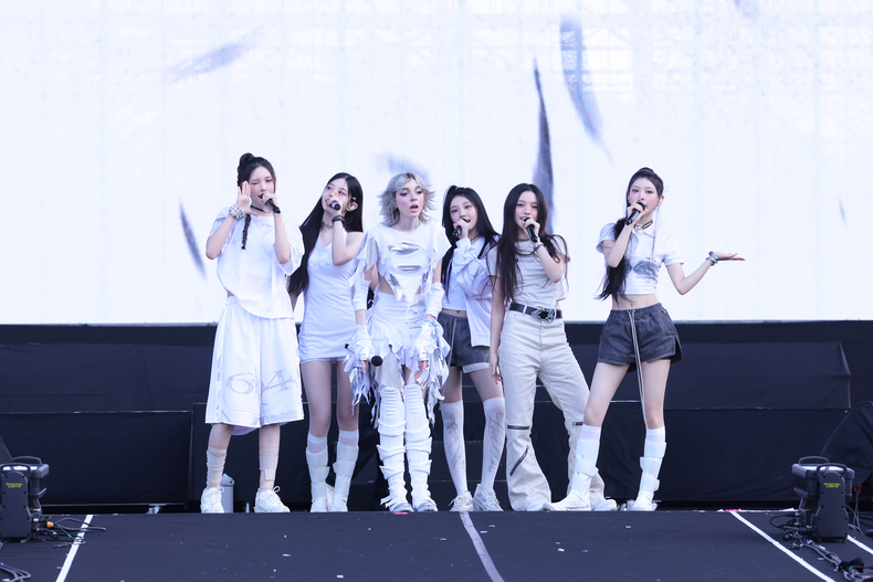 아일릿X소피 파워스, '원 유니버스 페스티벌' 무대/사진=빌리프랩
