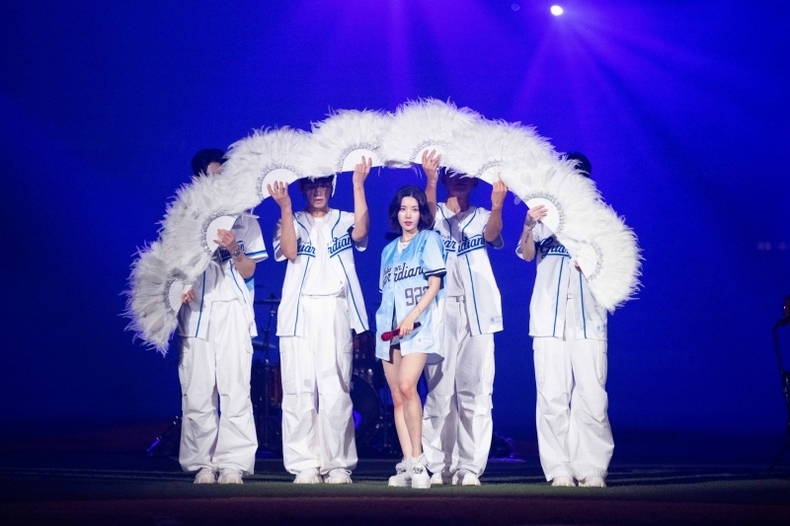 권은비, 타이베이 돔에서 콘서트 무대/사진=울림엔터테인먼트