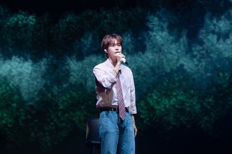 NCT 도영 두 번째 투어 공연 모습/사진=SM엔터테인먼트