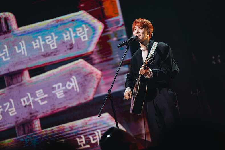 수호 'The MomentLive on Melon' 무대 모습/사진=멜론