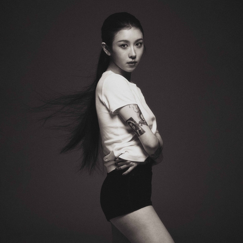 백예린 정규 3집 'Flash and Core' 커버/사진=피플라이크피플