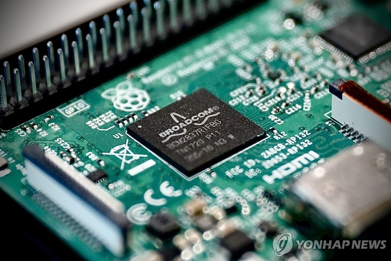 브로드컴 반도체 칩