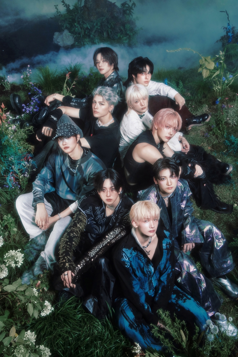 앤팀 'Back to Life' 콘셉트 포토 'ROAR' 버전/사진=YX레이블즈