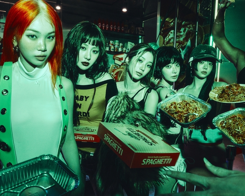 르세라핌 'SPAGHETTI' 콘셉트 포토/사진=쏘스뮤직