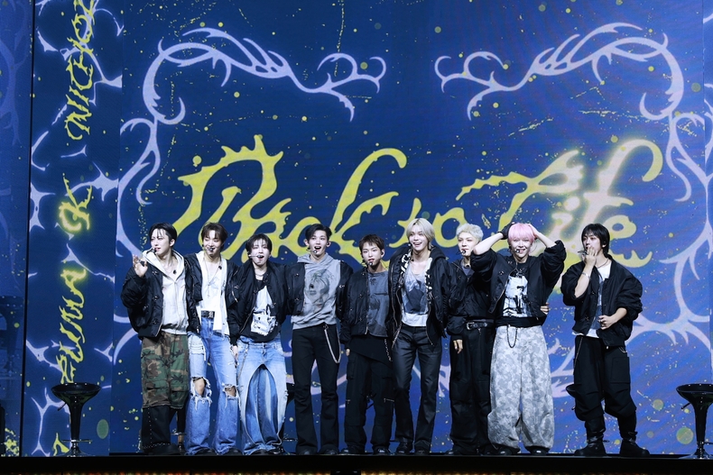 앤팀 데뷔 쇼케이스/사진=YX 레이블즈