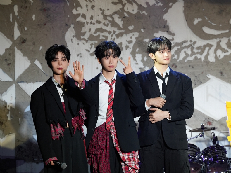 루시 미니 7집 '선' 발매 기념 음감회 모습/사진=미스틱스토리