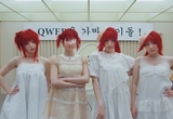 QWER, 빨간 머리 파격 변신…2일 신곡 '가짜 아이돌' 발매