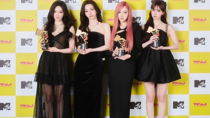 에스파, 日 MTV ‘VMAJ’ 4관왕 수상…女 아티스트 사상 최초