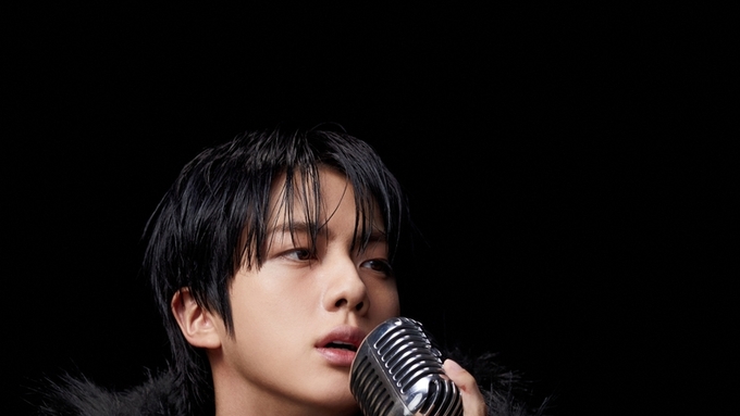 BTS 진, 스포티파이 ‘위클리 톱 송 글로벌’ 2위로 순위 '껑충'