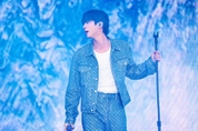 BTS 진, 팬콘서트 투어 스타트…“언제나 아미 곁을 지킬 것”