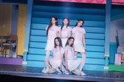 아일릿, 첫 日 팬콘서트 개최...2만 관객 떼창·함성 터졌다