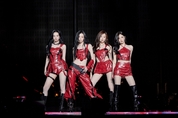 에스파, 3만 관객 속 단독 콘서트...‘Rich Man’ 무대로 컴백 예열