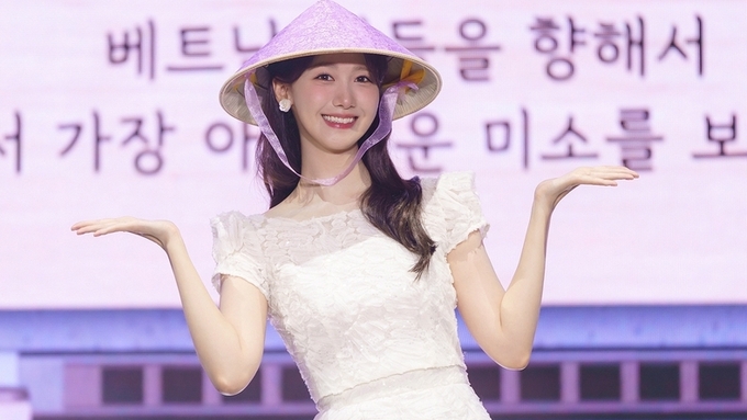 임윤아, 베트남 호찌민서 팬미팅...OST 가창에 빙수 선물 이벤트