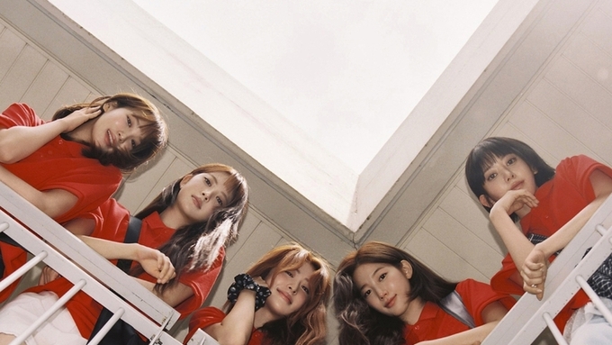 르세라핌, 스포티파이 ‘위클리 톱 송 글로벌’ 5주 연속 차트인