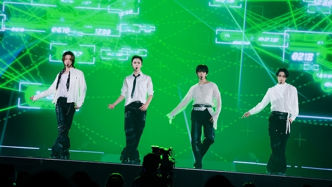 세븐틴, 일본 4대 돔 투어에 42만 관객 운집…"열심히 달리겠다”