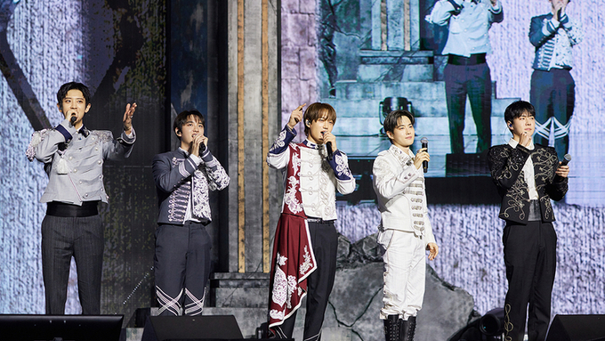 엑소, 신보 ‘리버스’로 아이튠즈 '톱 앨범' 차트 세계 35개 지역 1위