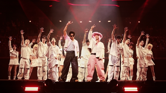 에스쿱스X민규, 라이브 파티 개최...2만 6천 관객과 ‘HYPE VIBES’