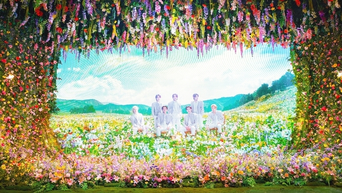 엔하이픈, 日 도쿄서 체험형 전시회 ‘하우스 오브 뱀파이어’ 개최