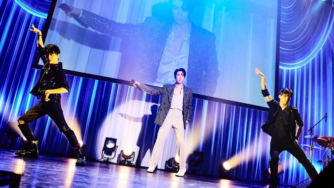 에녹, 日 첫 단독 콘서트 성료...폭발적 성량+카리스마+화수분 매력