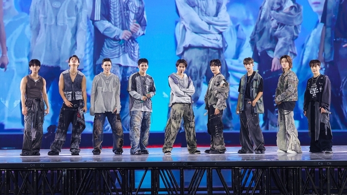 세븐틴, 28일 홍콩 최대 스타디움 재입성…7만 3천석 매진