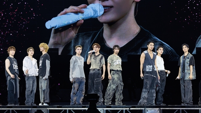 세븐틴 아시아 투어에 외신들 호평...“K-팝 라이브 최강자 입증”