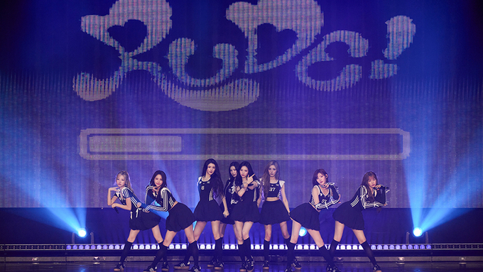 하츠투하츠, 자카르타 팬미팅 개최...다채로운 매력과 팀워크 과시